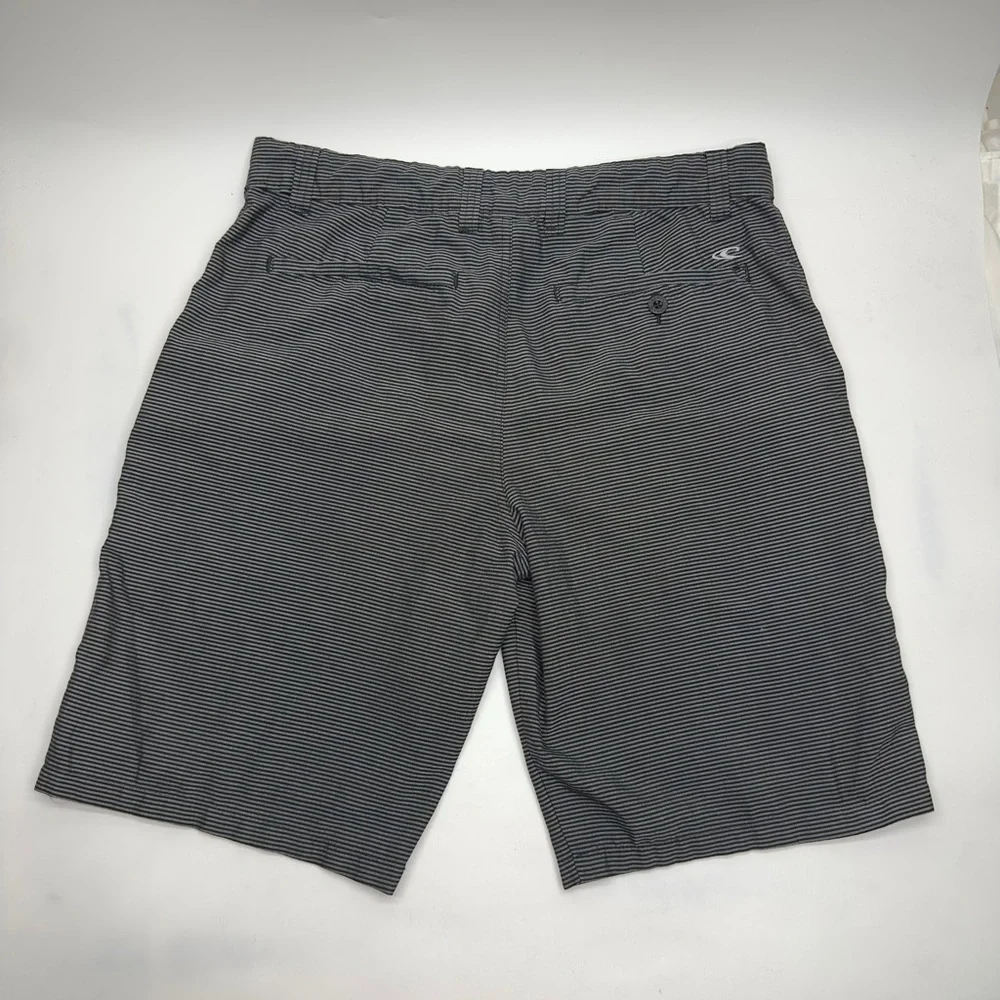 O'Neill‎ Black / Gray Board Shorts with Modern Design size 33 4 pockets (B24) - Picture 2 of 6